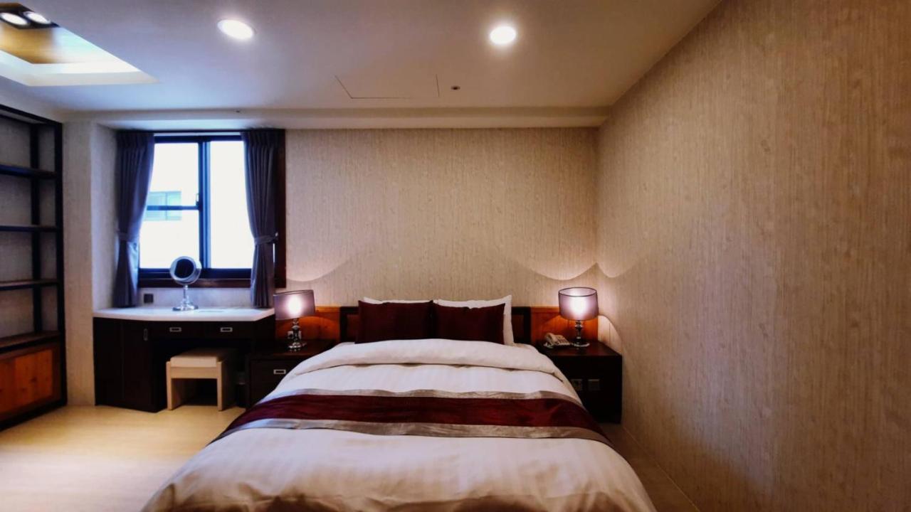 埔里夏都華蔓山林日式會館 Puli Huaman Villa Exteriör bild